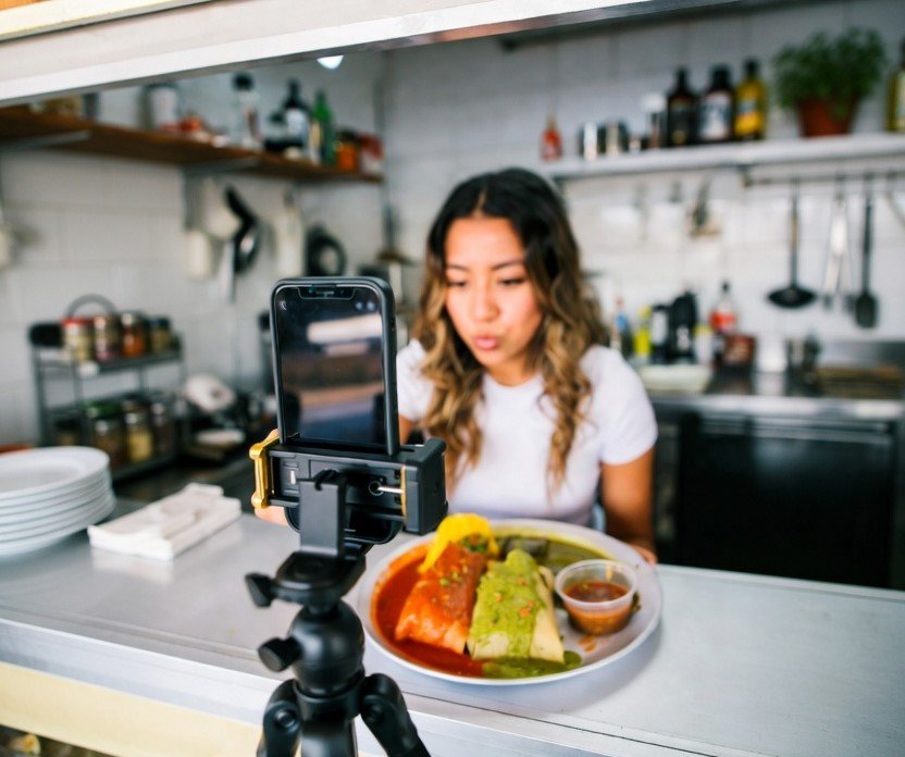 cómo usar TikTok para negocio latino USA marketing digital 2026